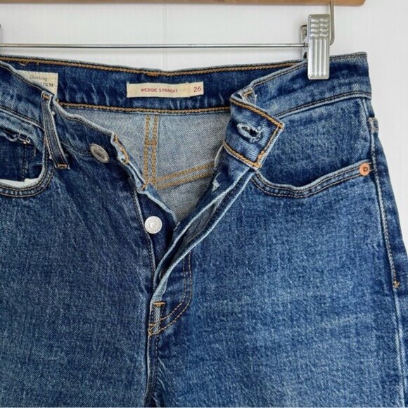 Levi's Premium Wedgie Straight Cropped denim jeansSize 26 - Picture 2 of 9
